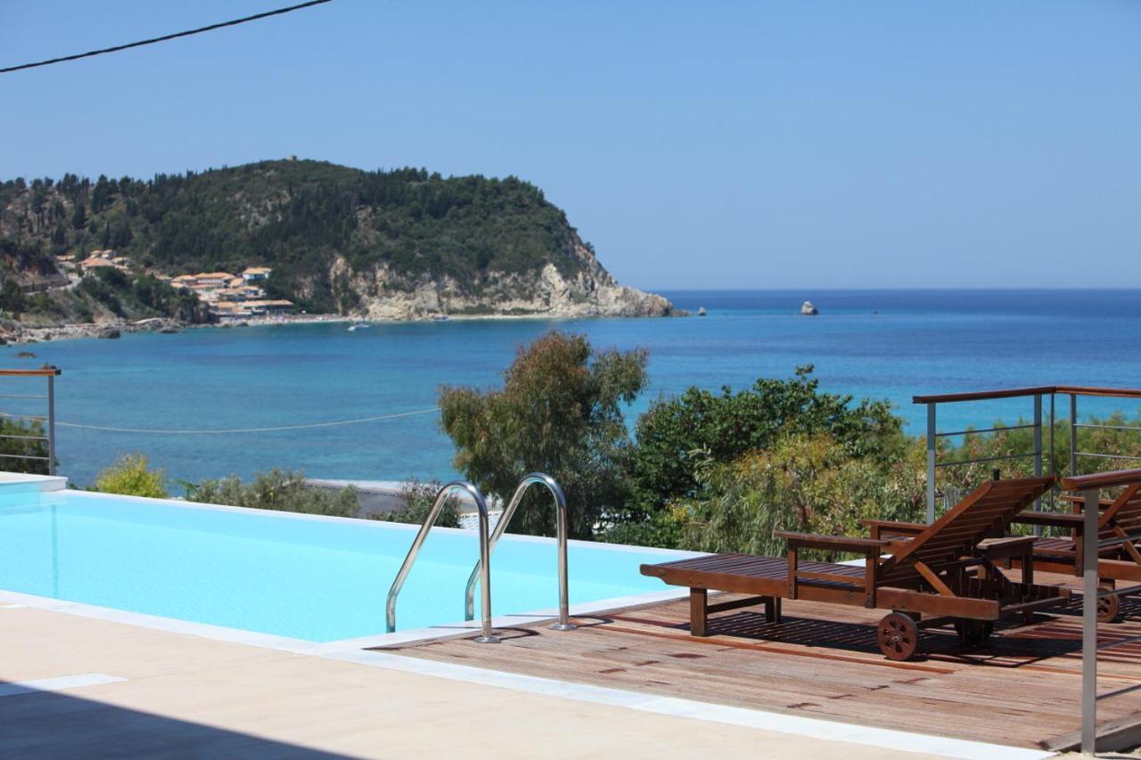 Capro - Milos Bay Villas Áyios Nikítas Exteriör bild
