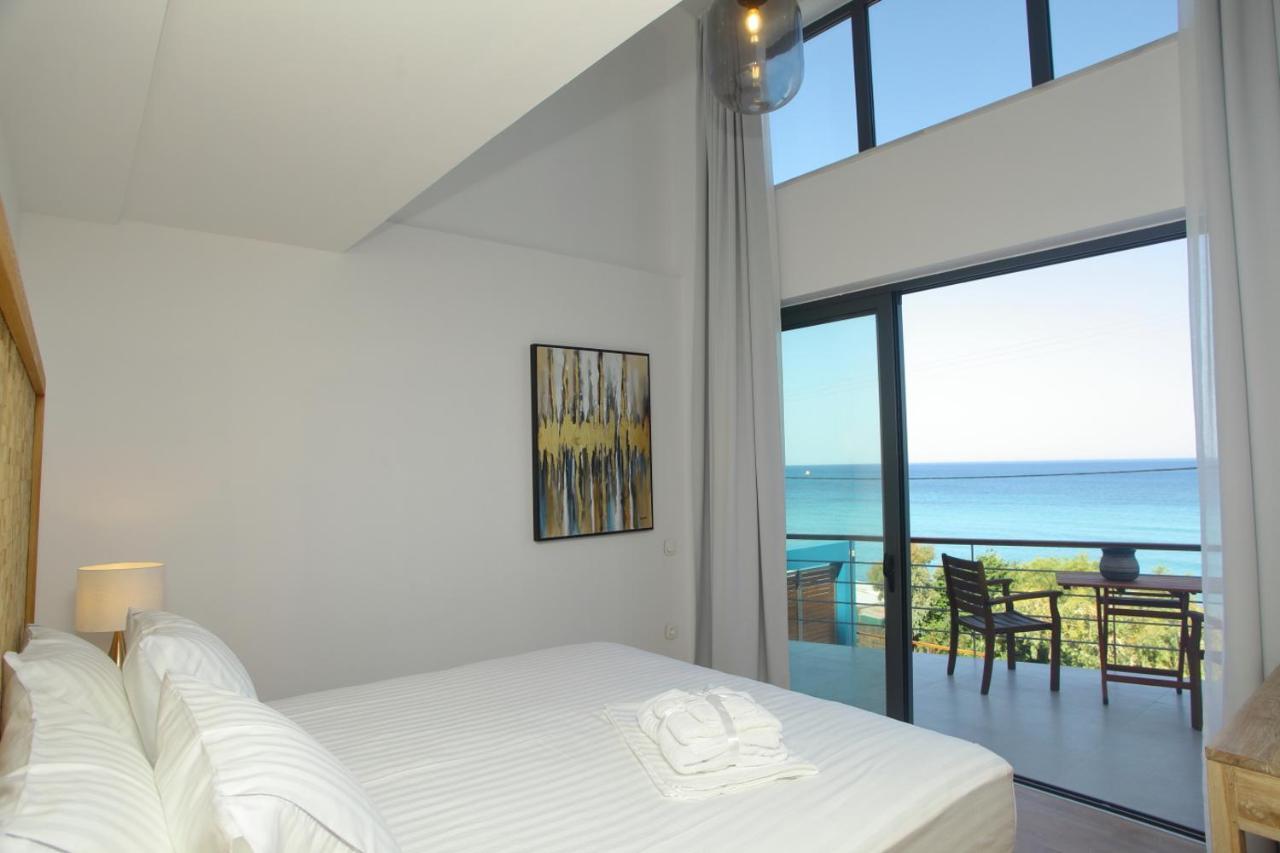 Capro - Milos Bay Villas Áyios Nikítas Exteriör bild