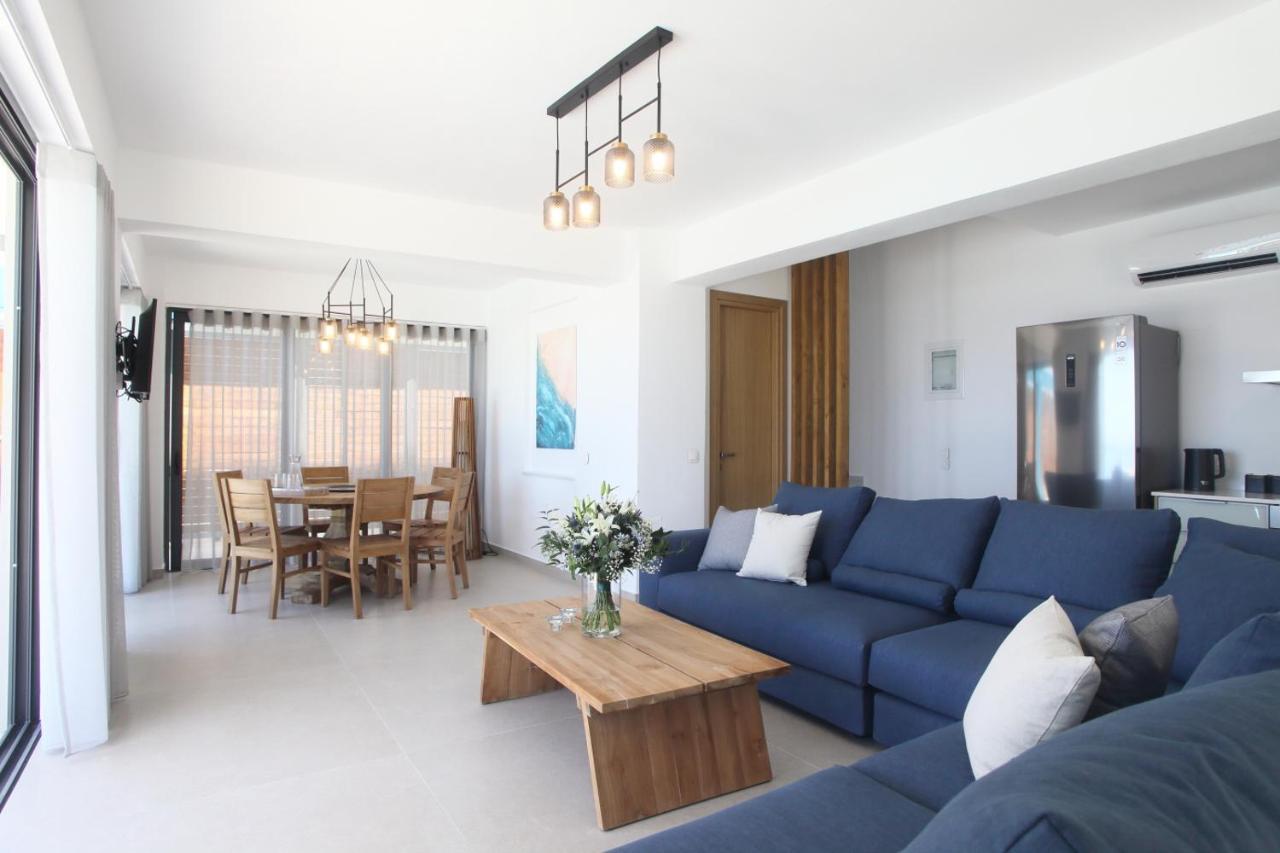 Capro - Milos Bay Villas Áyios Nikítas Exteriör bild