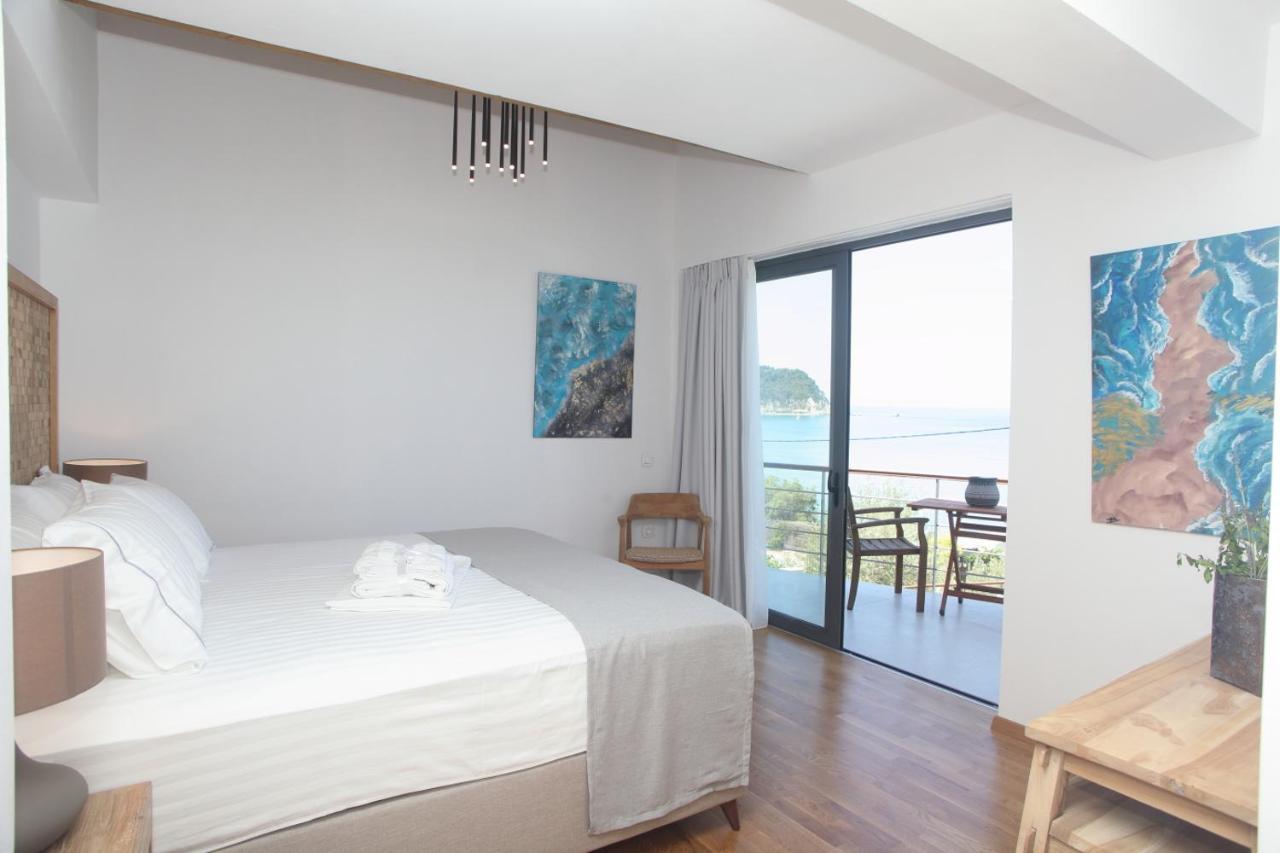 Capro - Milos Bay Villas Áyios Nikítas Exteriör bild