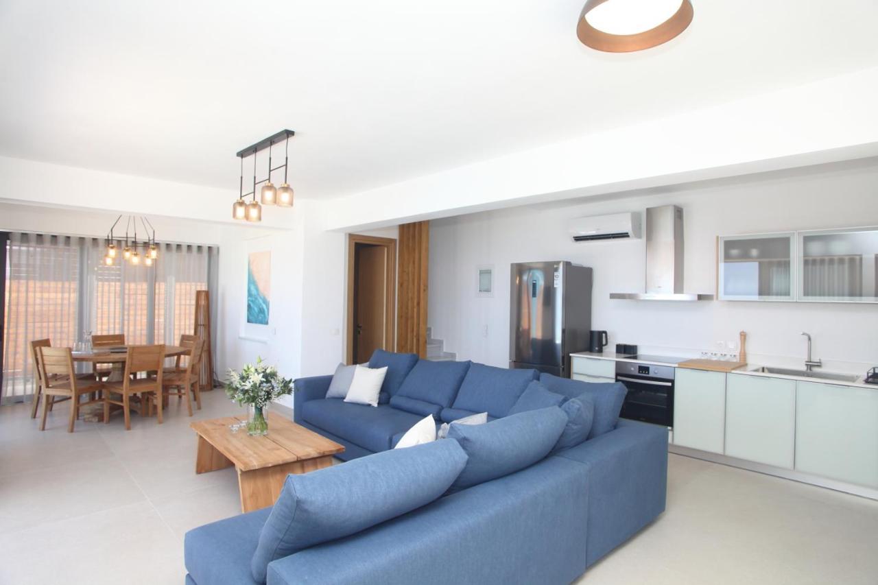 Capro - Milos Bay Villas Áyios Nikítas Exteriör bild