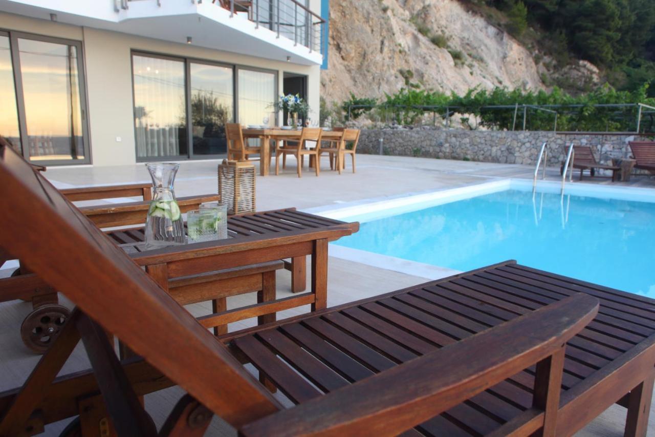 Capro - Milos Bay Villas Áyios Nikítas Exteriör bild