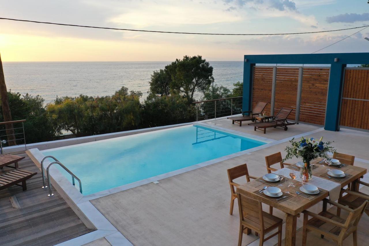 Capro - Milos Bay Villas Áyios Nikítas Exteriör bild