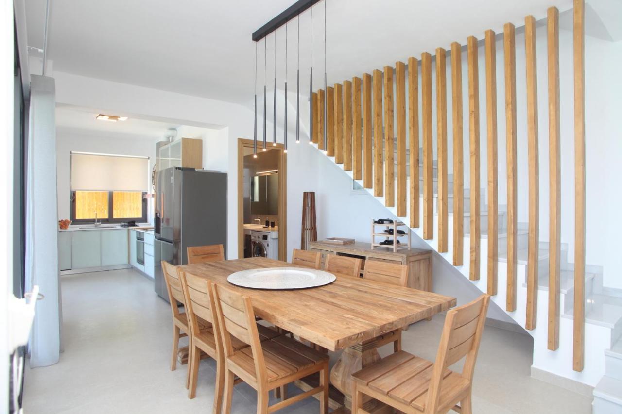 Capro - Milos Bay Villas Áyios Nikítas Exteriör bild