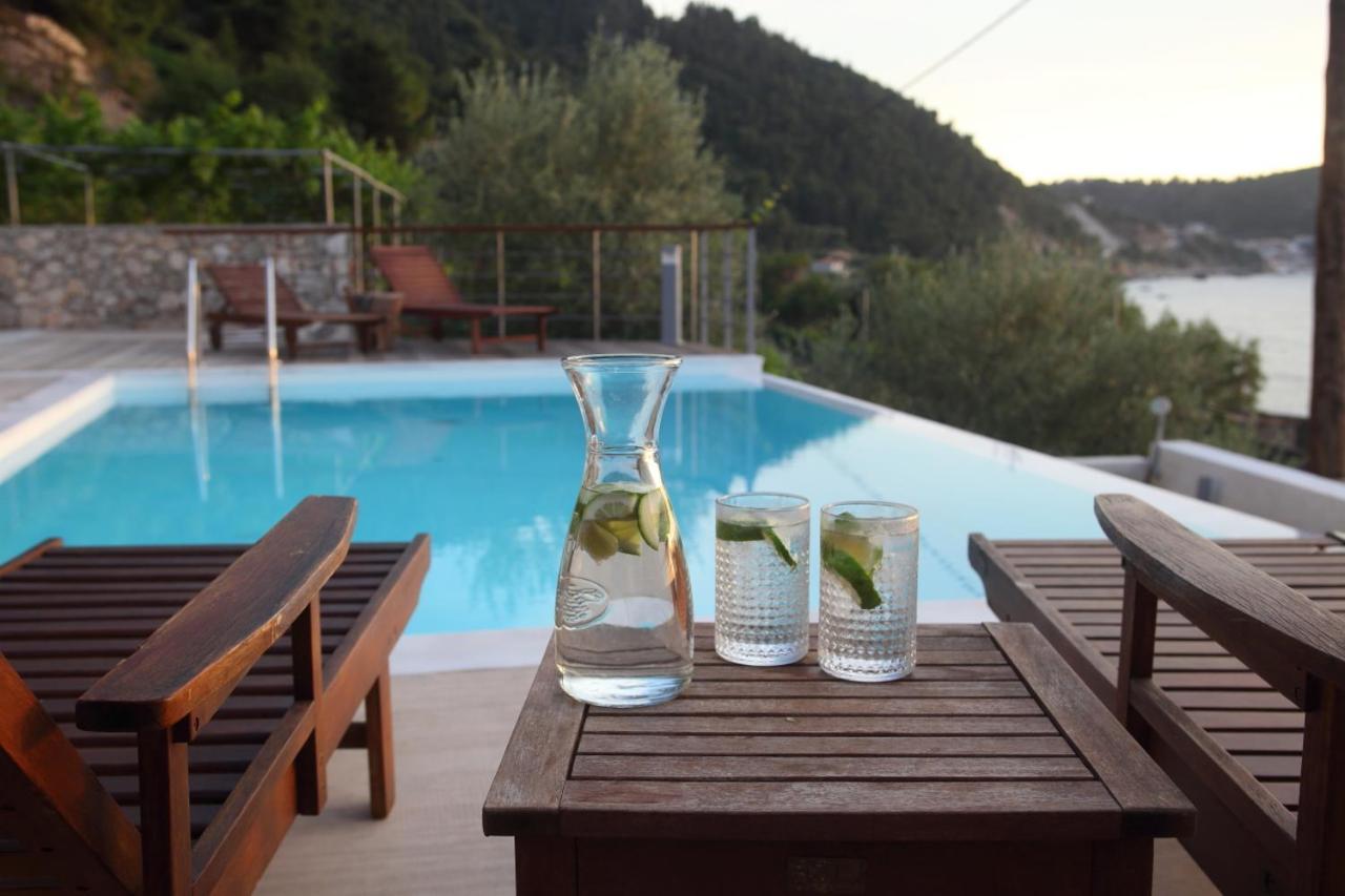 Capro - Milos Bay Villas Áyios Nikítas Exteriör bild
