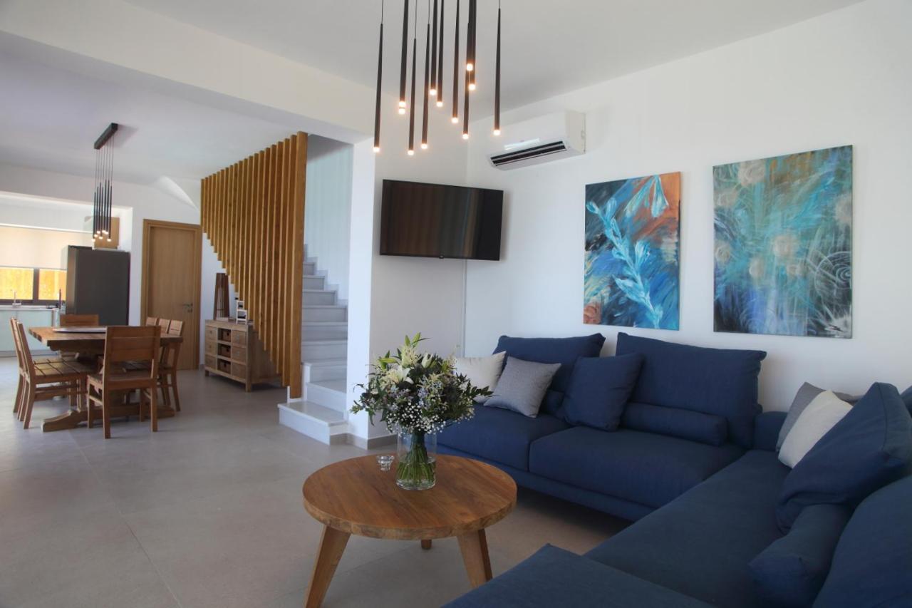 Capro - Milos Bay Villas Áyios Nikítas Exteriör bild