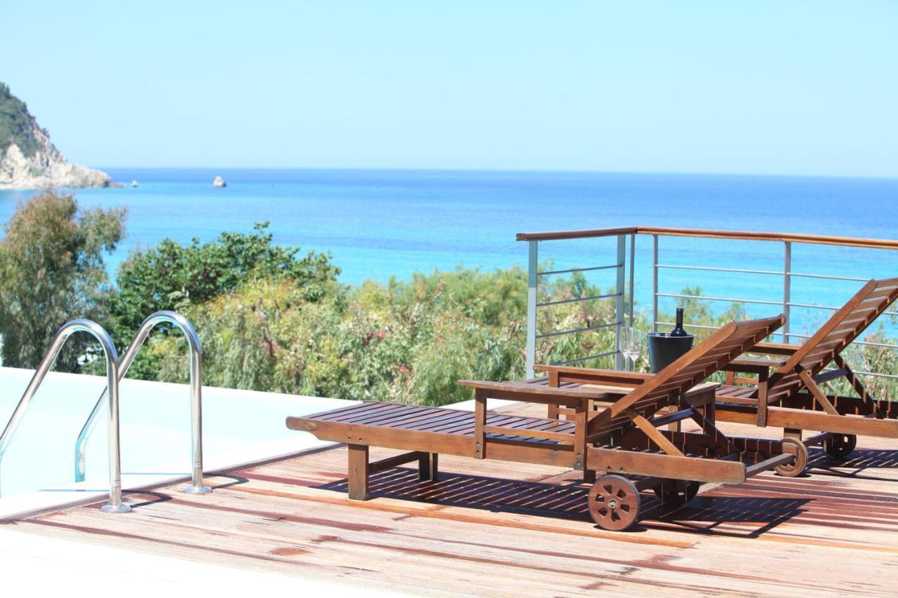 Capro - Milos Bay Villas Áyios Nikítas Exteriör bild