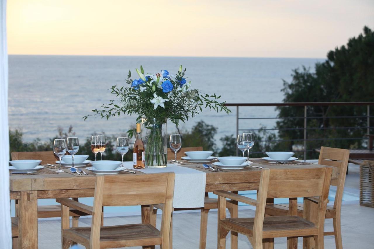 Capro - Milos Bay Villas Áyios Nikítas Exteriör bild