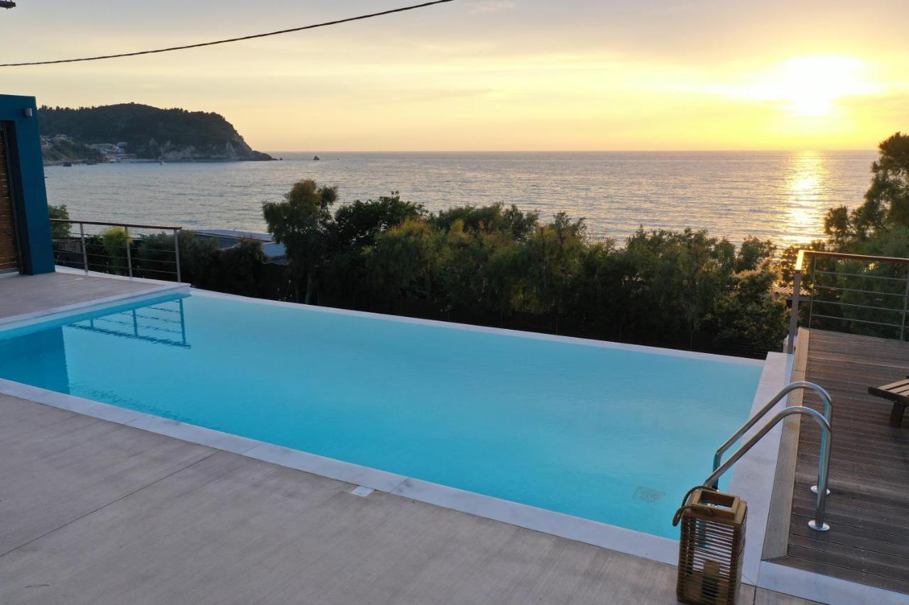 Capro - Milos Bay Villas Áyios Nikítas Exteriör bild