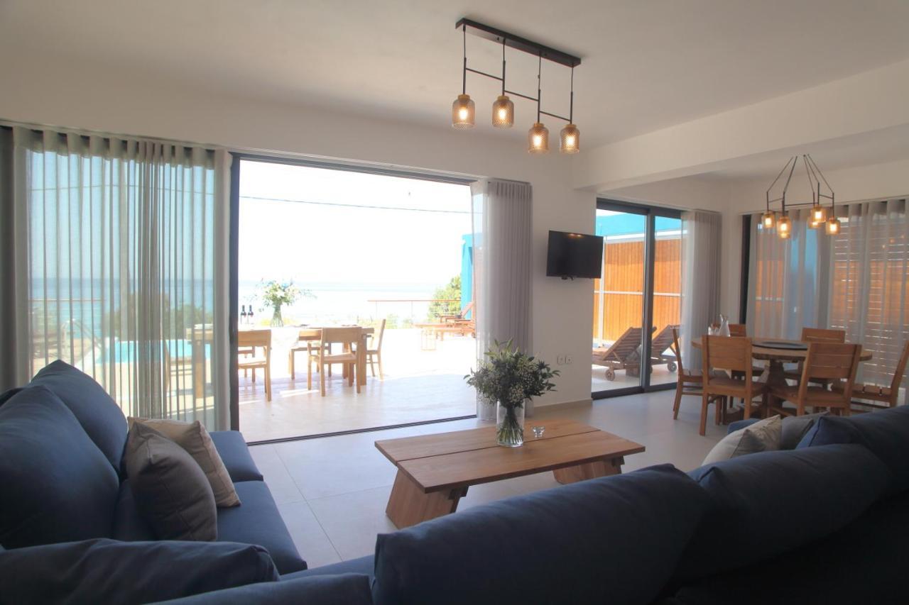 Capro - Milos Bay Villas Áyios Nikítas Exteriör bild