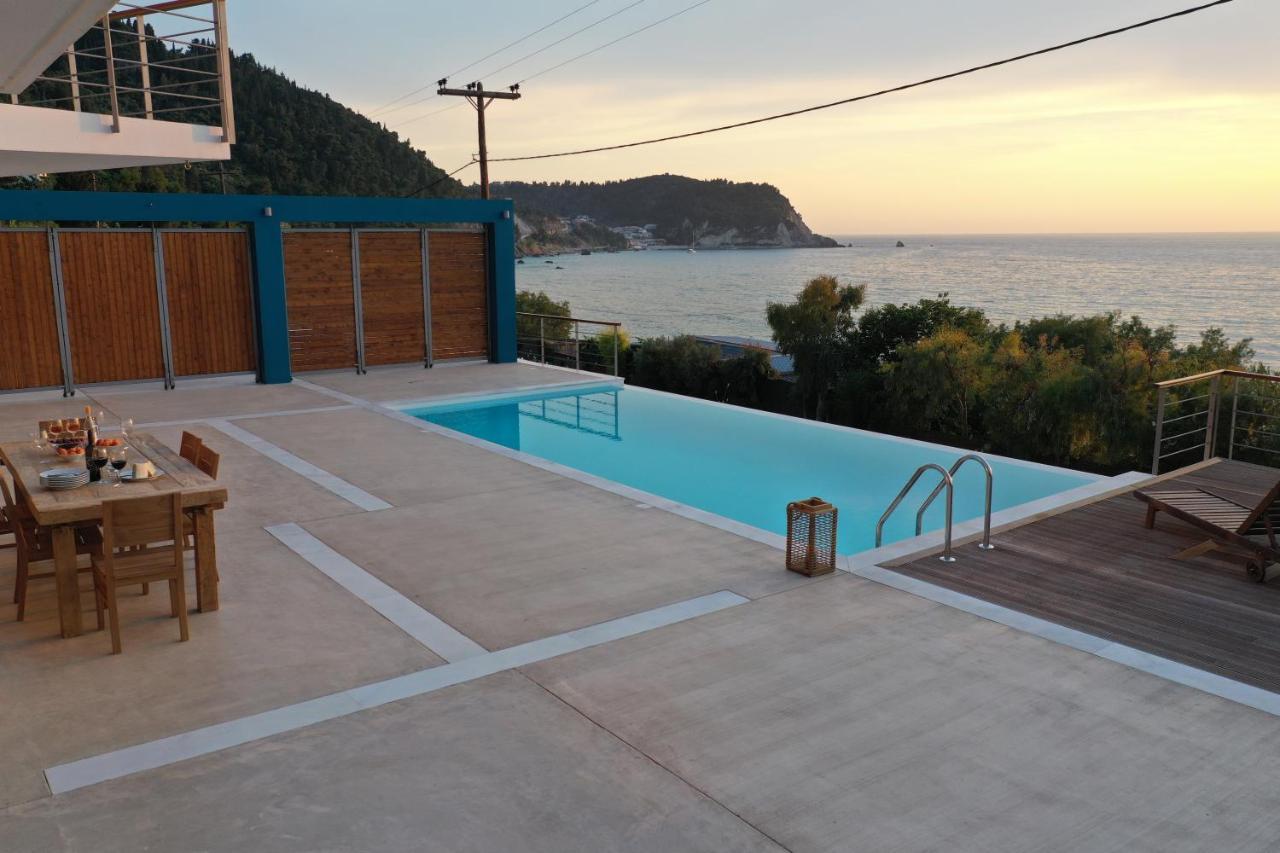 Capro - Milos Bay Villas Áyios Nikítas Exteriör bild